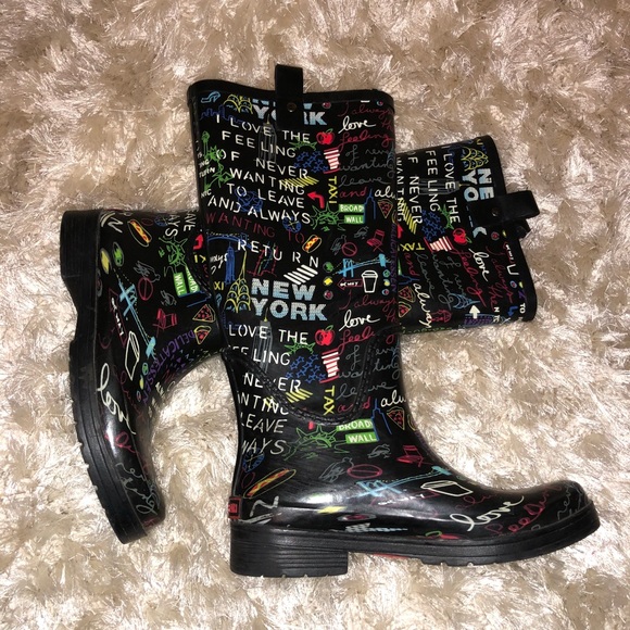 Dkny Shoes - 👢 LIKE NEW DKNY RAINBOOTS 👢